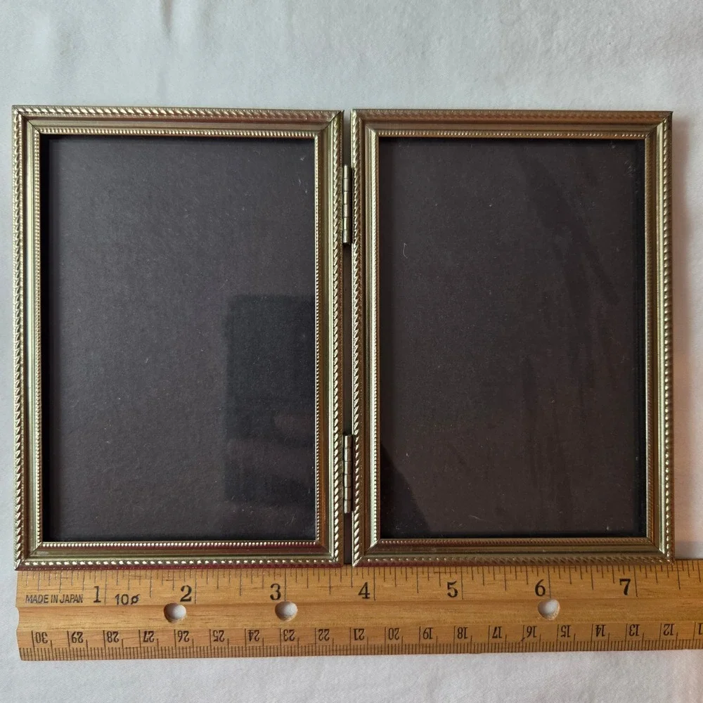 Vintage Brass Double Hinged Picture Frame 3.5x5 Filigree Gold Tone Made in Japan